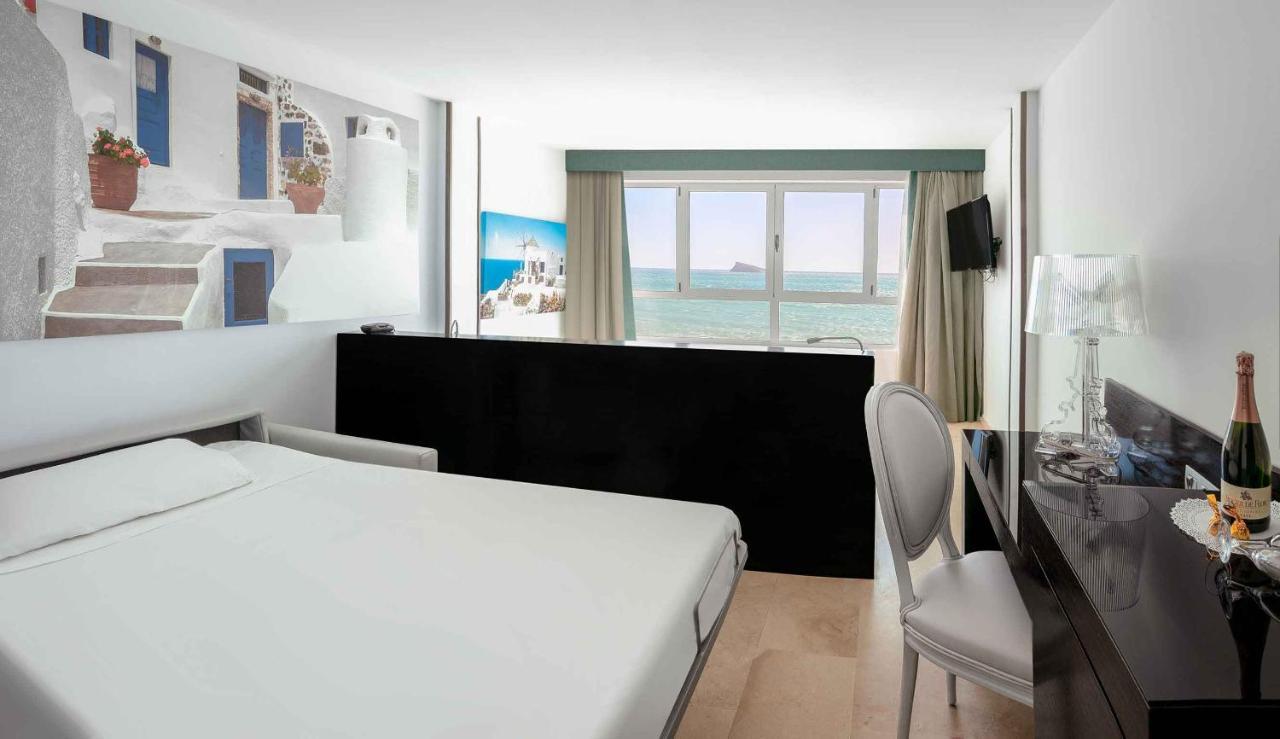 Double or Twin Room Sea View